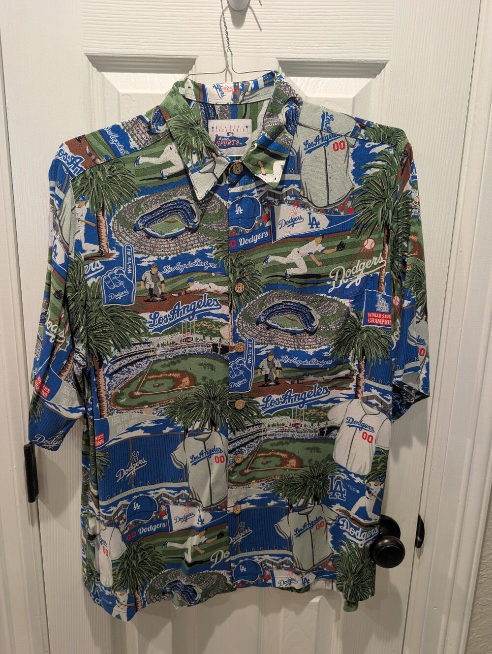 Reyn Spooner Los Angeles Dodgers Scenic Hawaiian Shirt